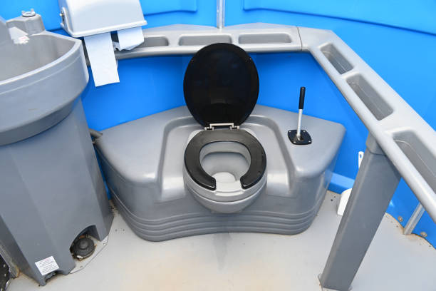 Affordable portable toilet rental in Manistique, MI